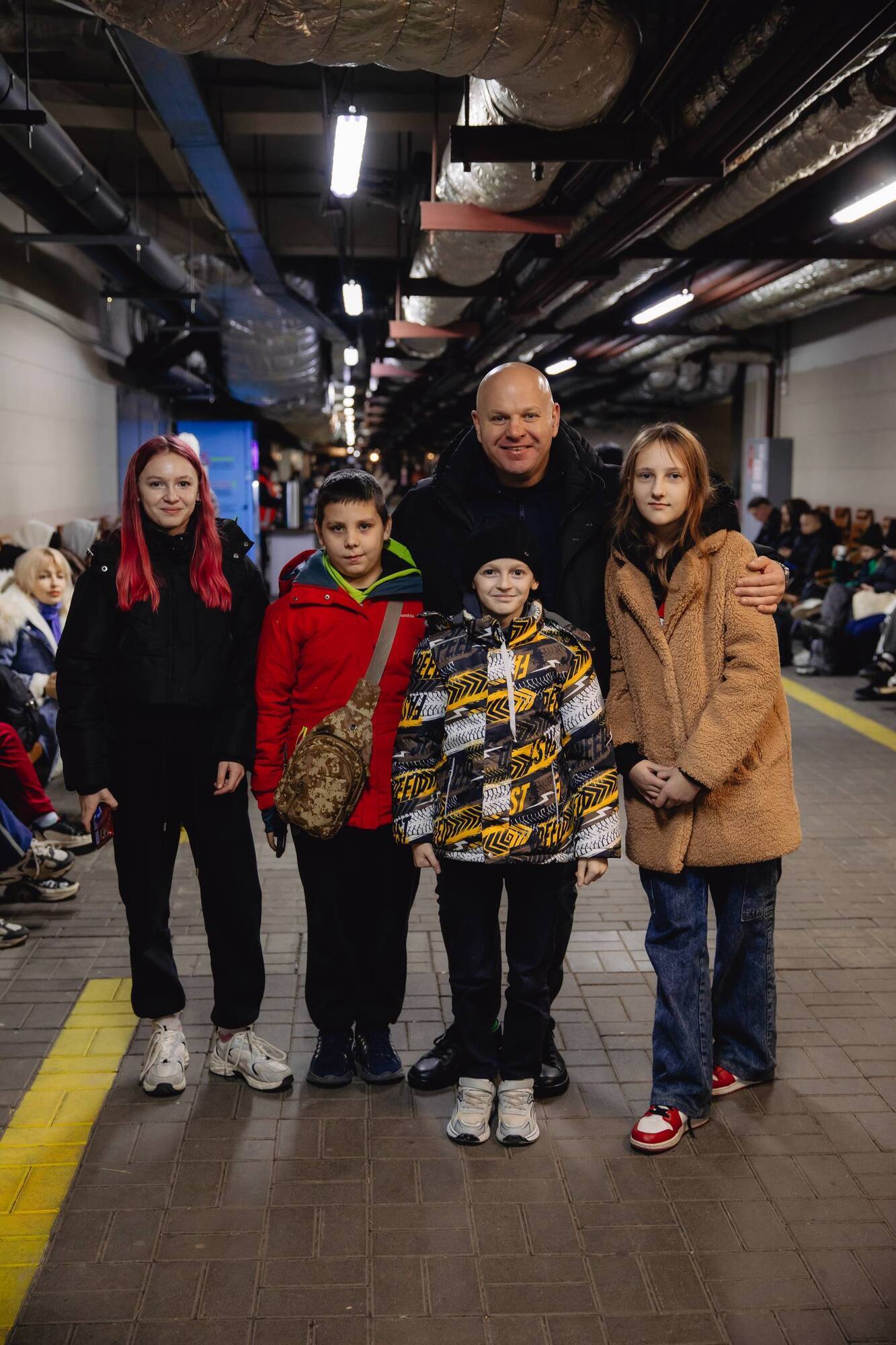 В Киеве команда "Helper Украина" устроила праздник ко Дню Николая для 100 детей из Запорожья