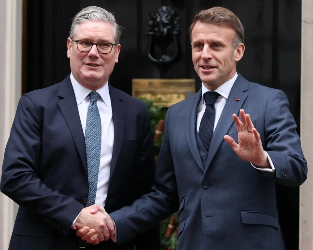 Зеленський прибув з візитом до Британії: відбулись перші зустрічі у Лондоні. Фото і відео