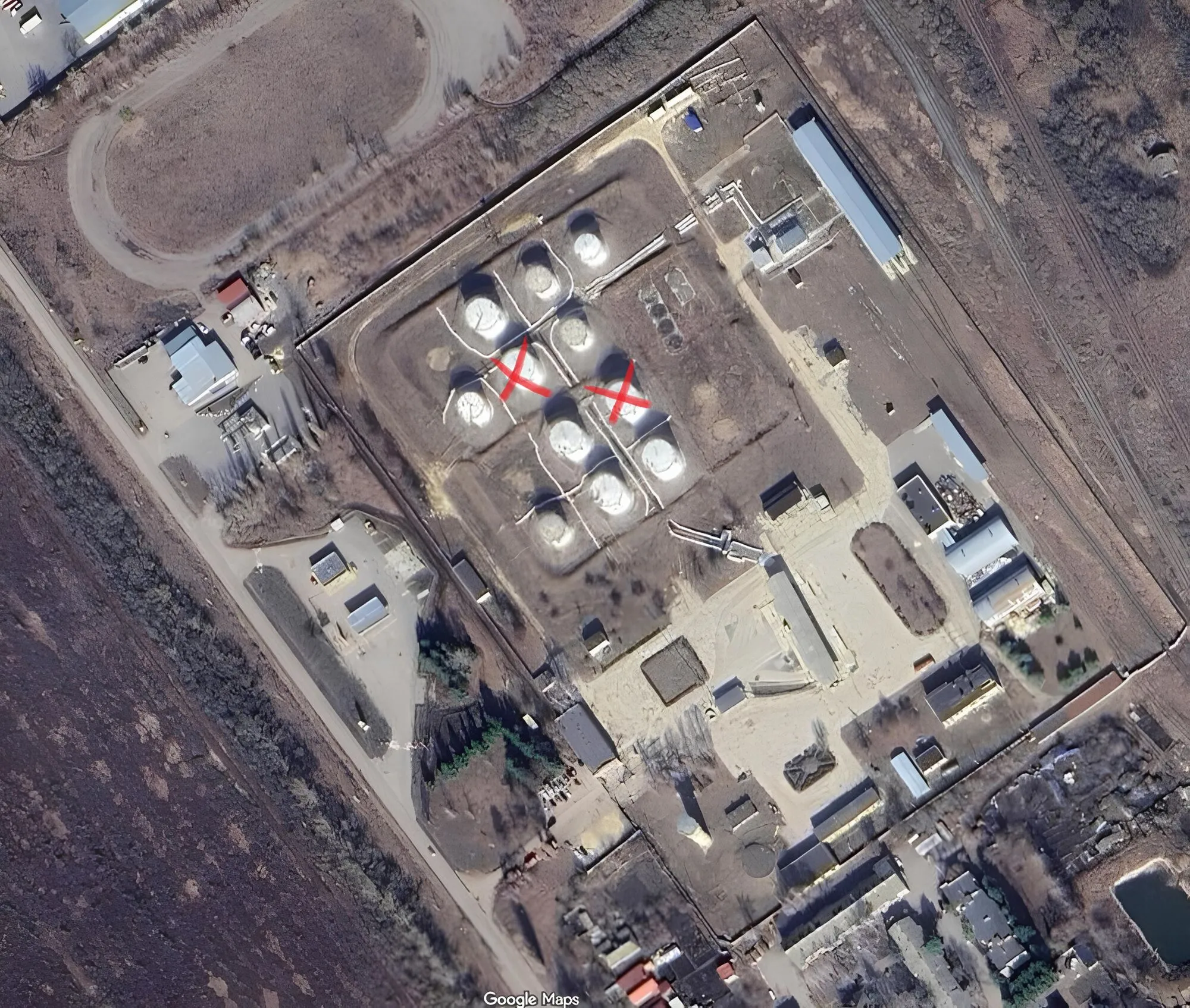 У мережі показали наслідки атаки на нафтобазу Лівни в Орловській області РФ: супутникові фото