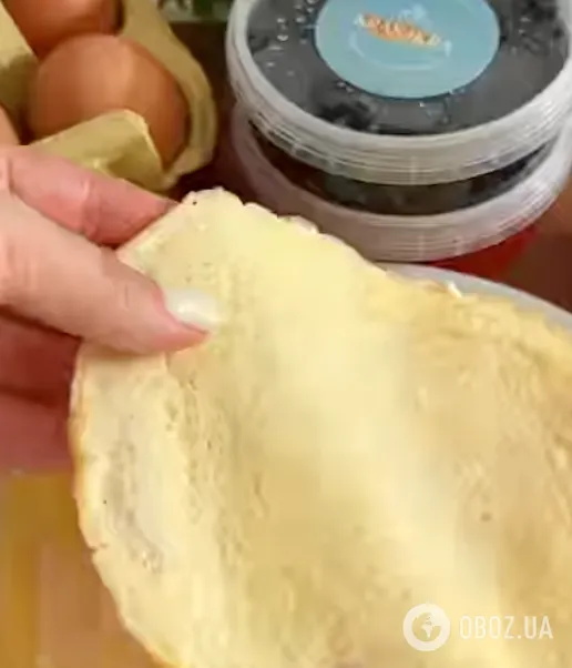 Закусочний млинцевий торт зі смачною начинкою для новорічного столу: найпростіший рецепт