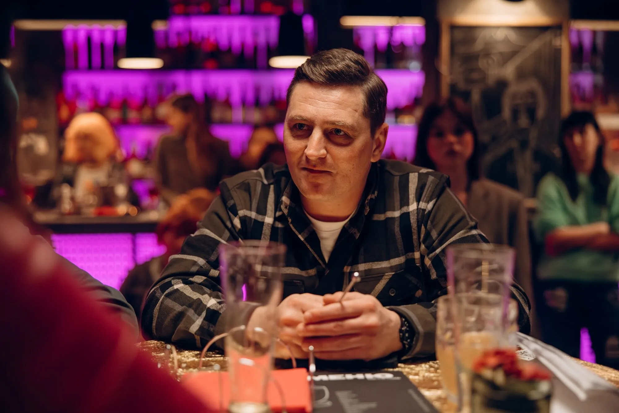 "Ховаючи колишню": що відомо про новий український серіал від SWEET.TV та чому його варто подивитися