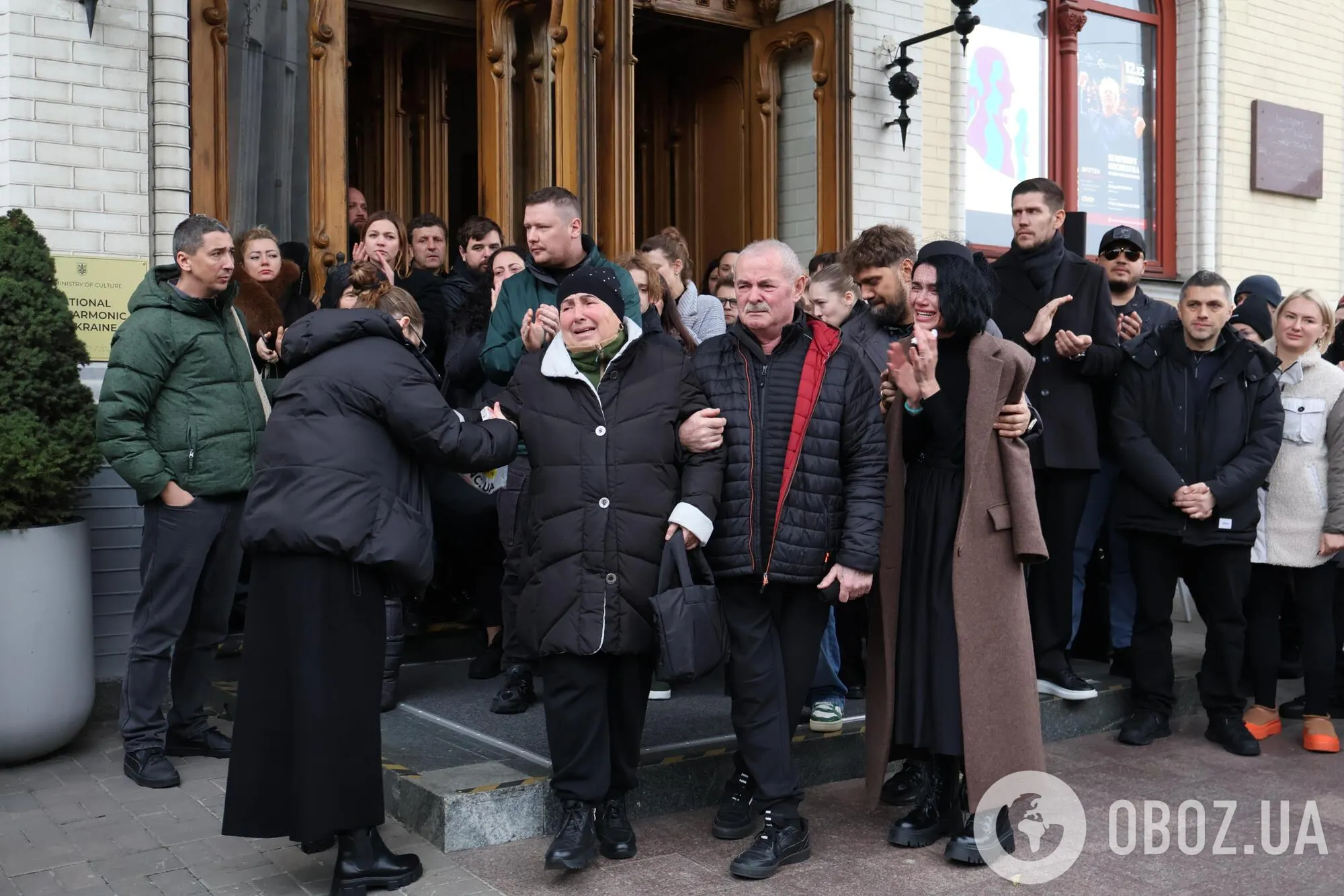 Містичний знак для коханої, сюрприз батькам і повідомлення з лікарні: дружина, друзі та колеги – про останні дні музиканта Михайла Клименка
