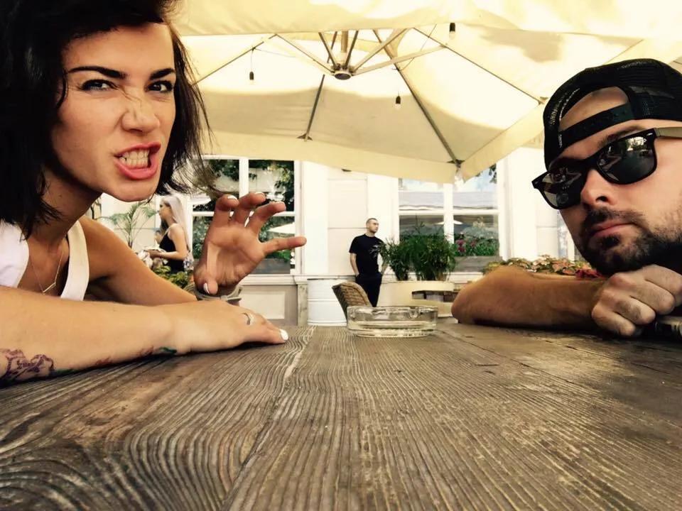 Містичний знак для коханої, сюрприз батькам і повідомлення з лікарні: дружина, друзі та колеги – про останні дні музиканта Михайла Клименка