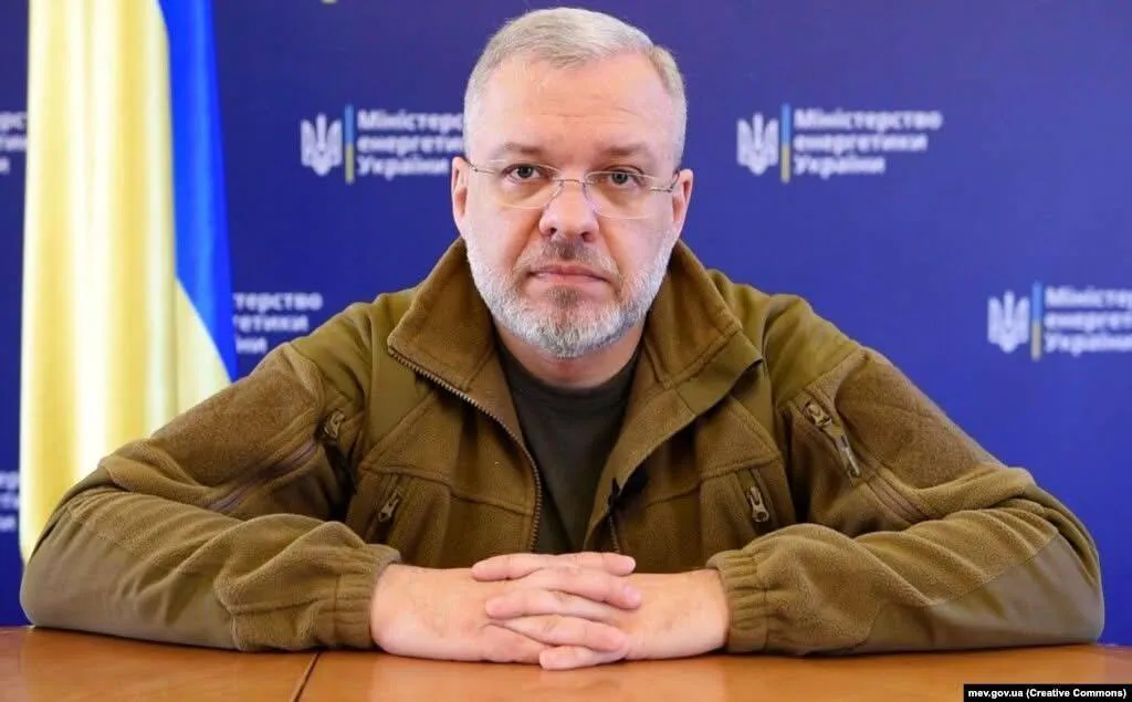 Вартість сягає 200 тис. доларів на рік: син Галущенка навчається в одному з найдорожчих приватних коледжів Швейцарії  – розслідування