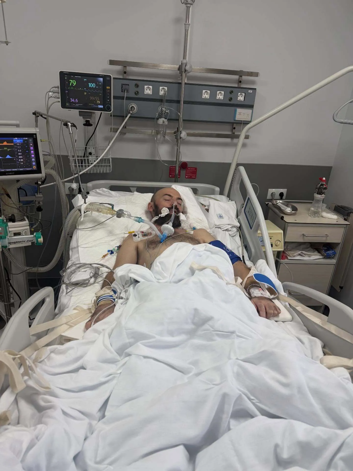 Містичний знак для коханої, сюрприз батькам і повідомлення з лікарні: дружина, друзі та колеги – про останні дні музиканта Михайла Клименка