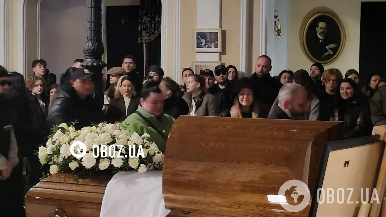 Зірки в траурі: як проходить прощання з Михайлом Клименком із гурту ADAM. Ексклюзивні фото