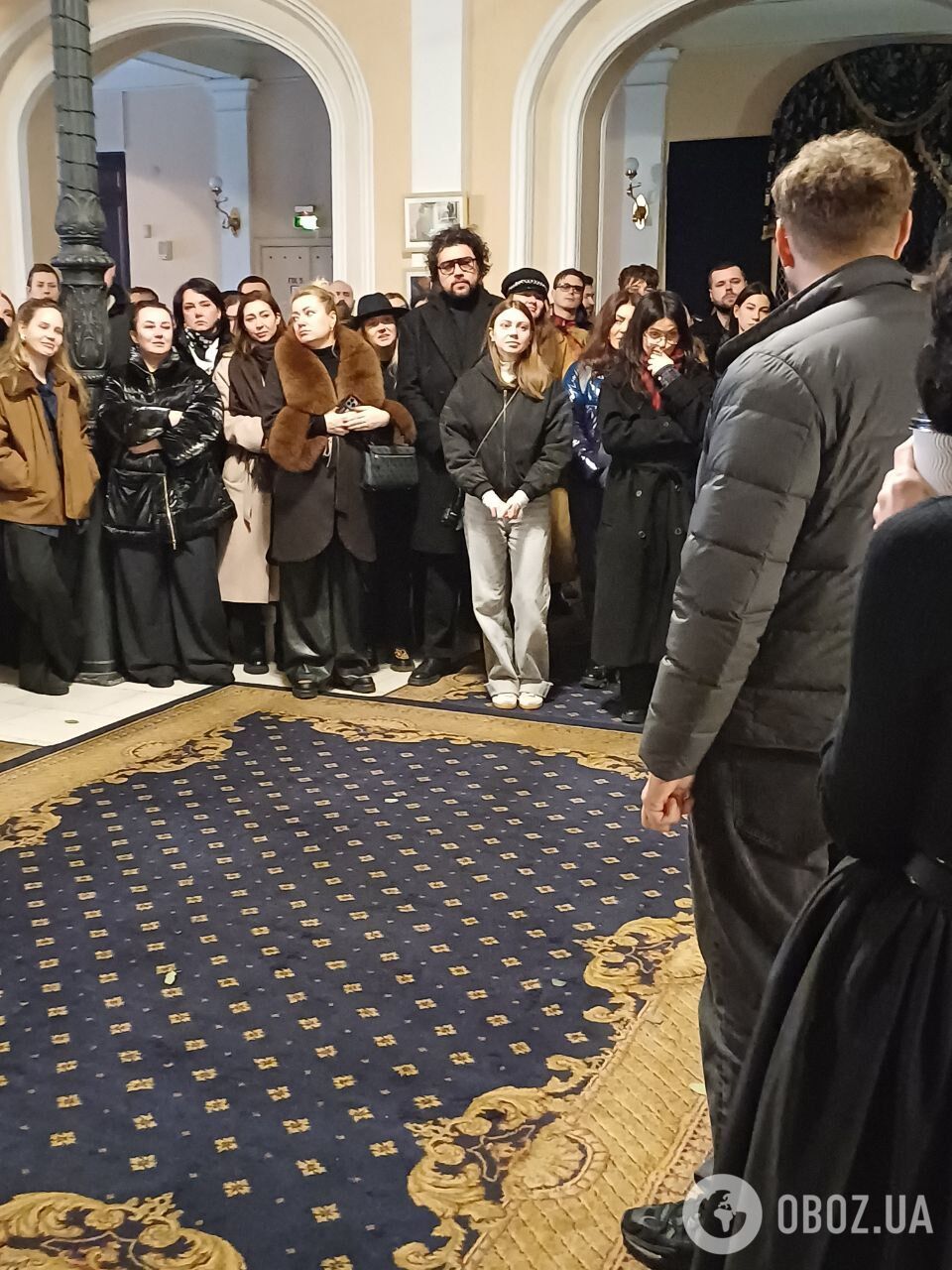 Спів в унісон, поклони батьків і промова дружини: як пройшло прощання з Михайлом Клименком із гурту ADAM і де його поховають