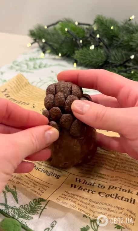 Пирожные "Шишки" для новогоднего стола: обязательно понравятся детям