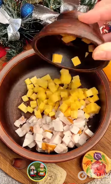 Эффектный салат с чипсами и ананасами для праздничного стола: приготовьте на Новый год