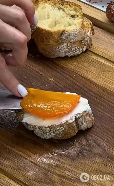 Изысканные брускетты с хамоном и хурмой для праздничного стола: готовятся элементарно