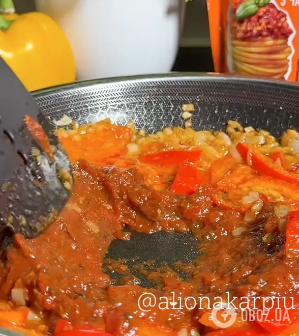 Смачна шакшука з овочами та соусом: рецепт корисної та смачної страви для сніданку