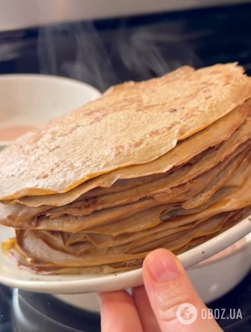 Смачний печінковий торт із грибною начинкою: рецепт ситної закуски для новорічного столу