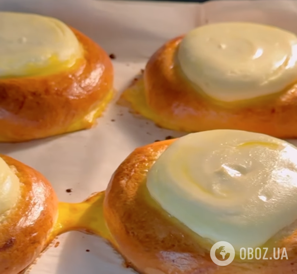 Пишні сирні ватрушки, як пух: ділимося рецептом ідеального тіста