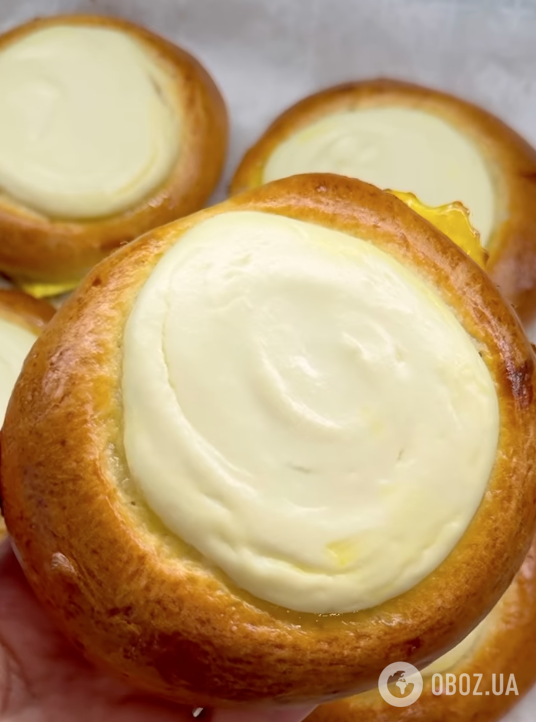 Пишні сирні ватрушки, як пух: ділимося рецептом ідеального тіста