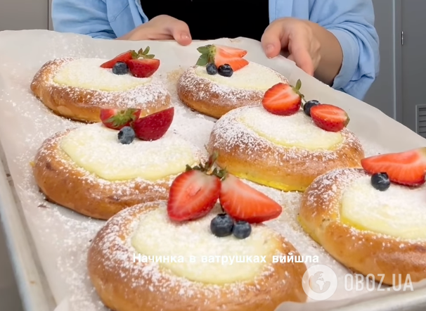 Пишні сирні ватрушки, як пух: ділимося рецептом ідеального тіста