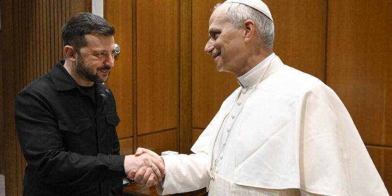 Зеленський у Римі зустрівся з Левом XIV: говорили про припинення війни і  повернення викрадених Росією українських дітей. Фото