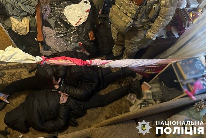 Приїхали на заробітки до Києва: зловмисники побили та пограбували власників оселі, які їх прихистили. Фото
