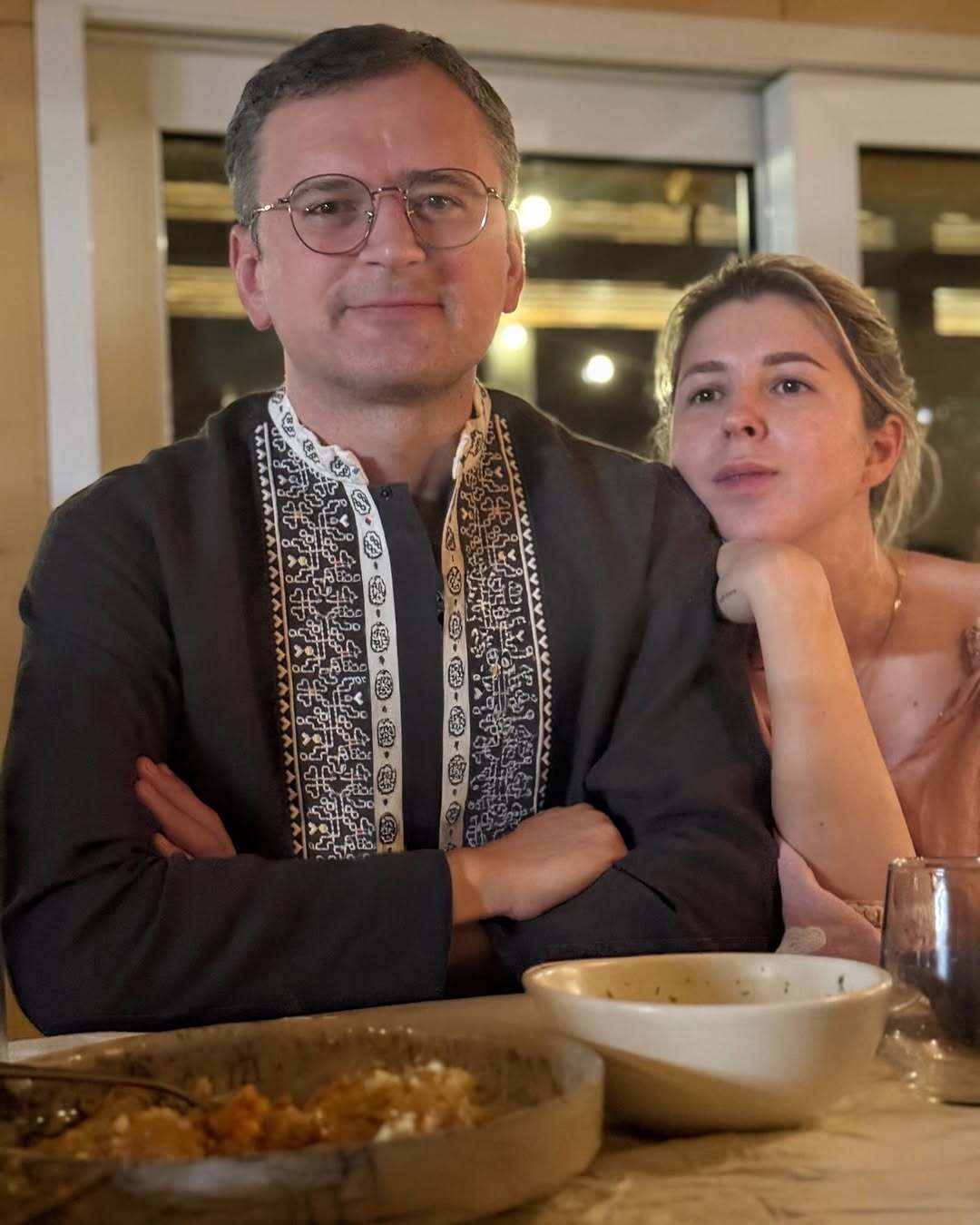 Кулеба с любимой показали, какой подарок Зеленские сделали им на Новый год: ему нашлось место на кухне