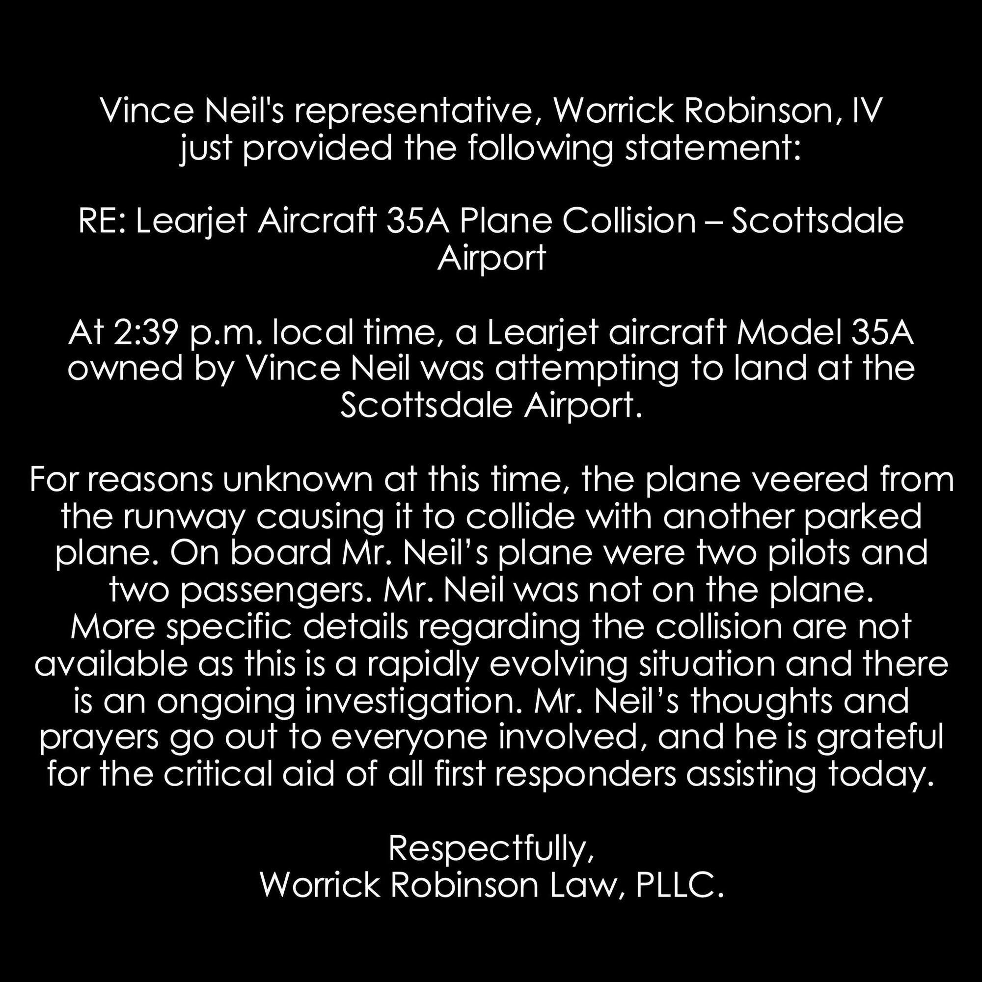 Частный самолет солиста Mötley Crüe столкнулся с другим джетом: подробности авиакатастрофы, в которой погиб один человек