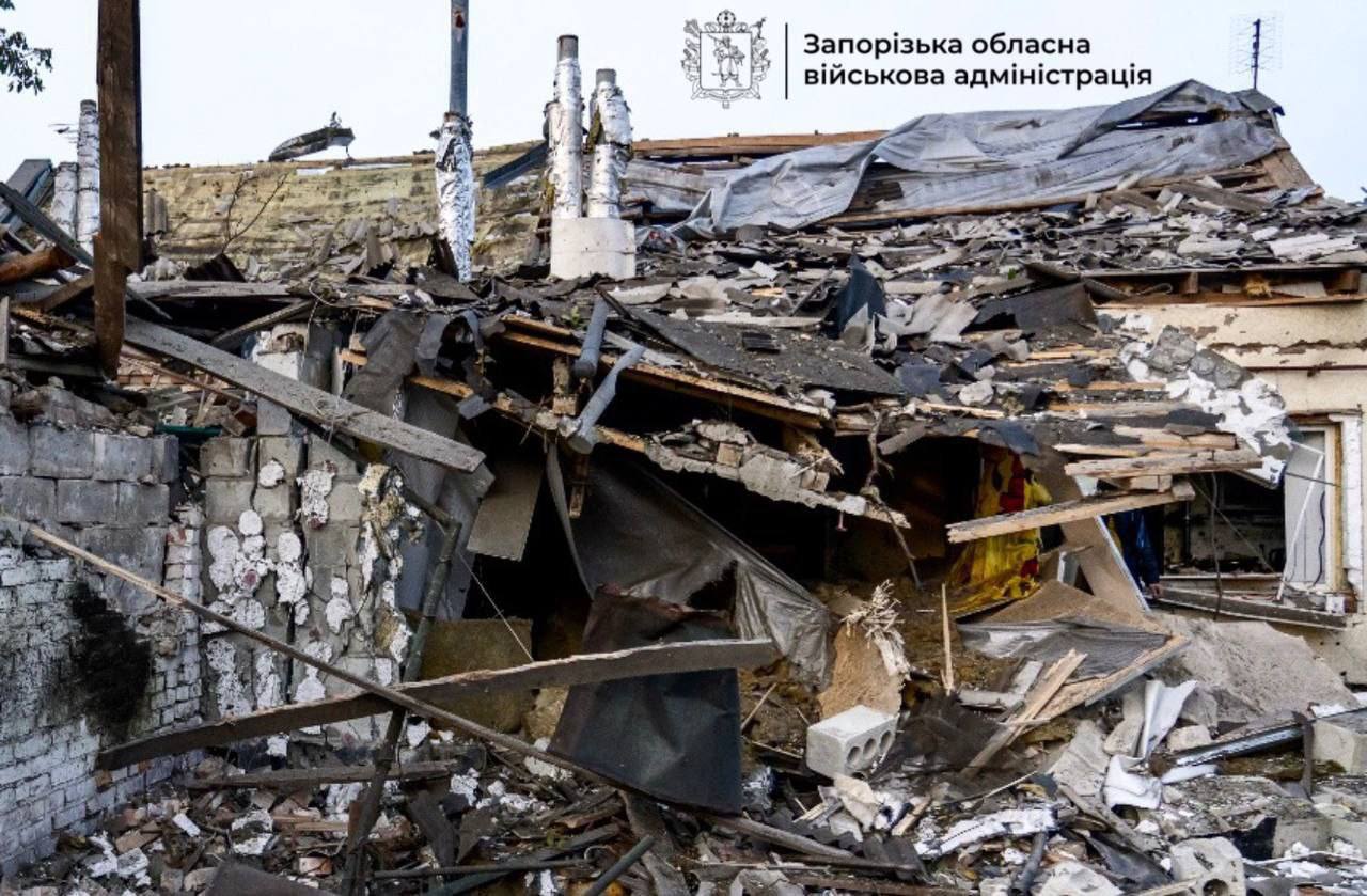 Оккупанты ударили по Запорожской и Днепропетровской областях: есть разрушения и раненые. Фото