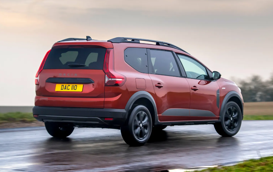 Лучшие по своей цене: 8 удачных бюджетных моделей авто