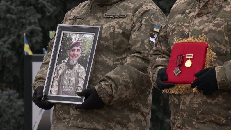 "Всегда был на позитиве": в Ривне попрощались с воином, погибшим в боях на Донетчине. Фото