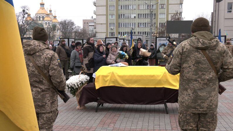 "Всегда был на позитиве": в Ривне попрощались с воином, погибшим в боях на Донетчине. Фото