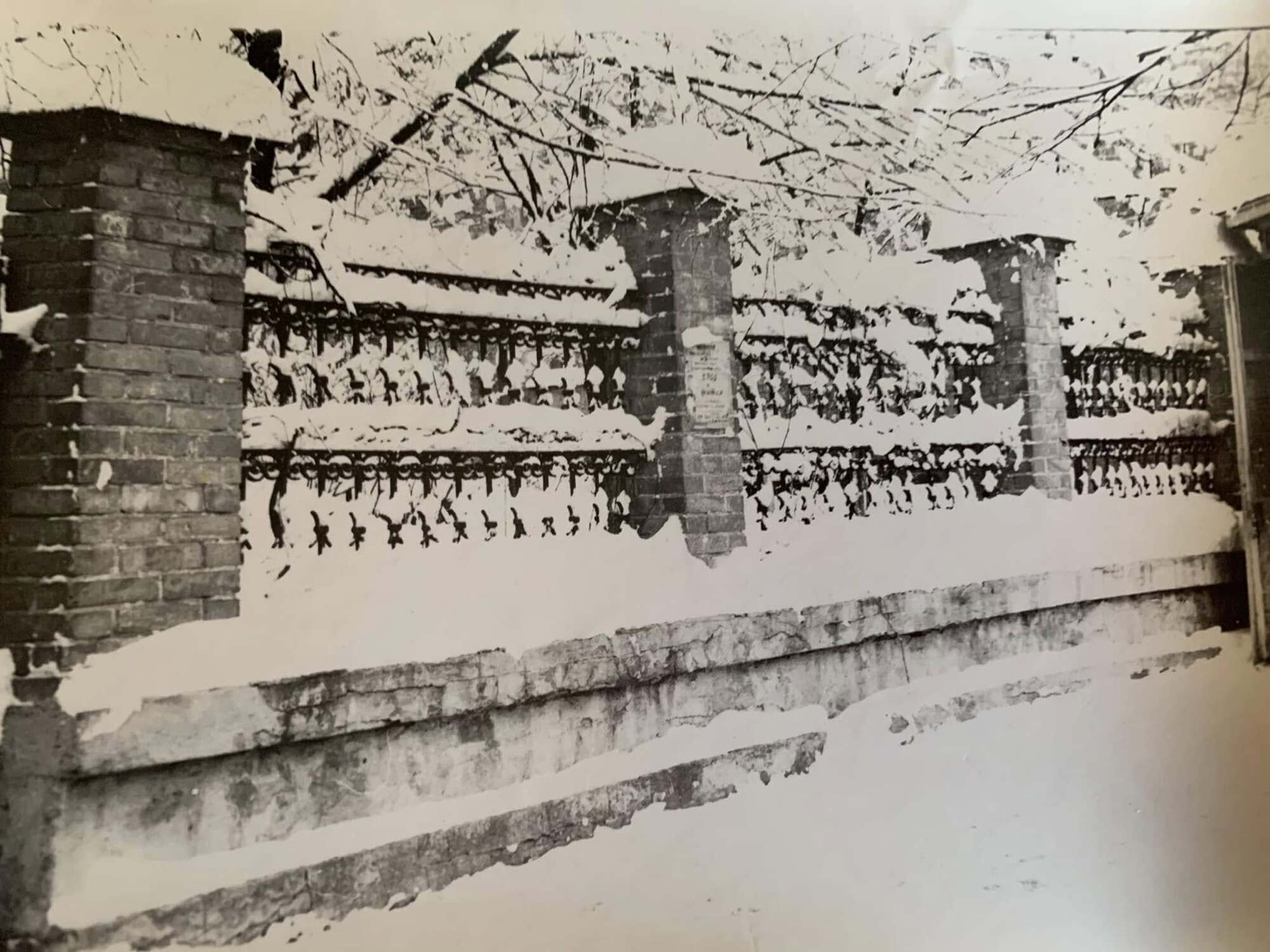 В сети показали, какими суперснежными были зимы в Киеве в конце 1960-х годов. Фото