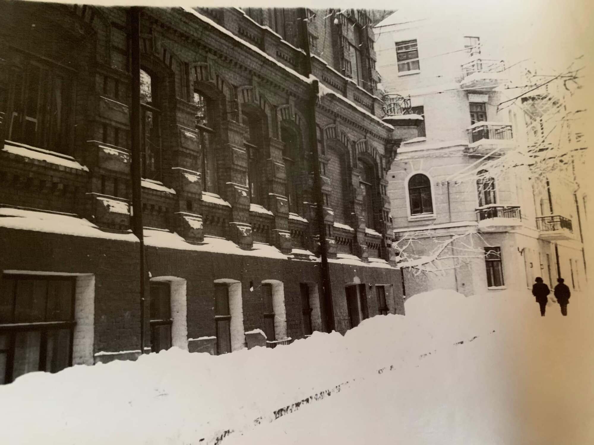 В сети показали, какими суперснежными были зимы в Киеве в конце 1960-х годов. Фото