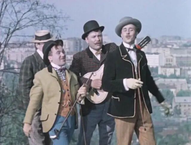 Почти все актеры умерли: как сложилась судьба звезд фильма "За двумя зайцами", которому советские власти вставляли палки в колеса