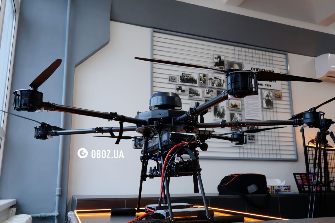 "80% у всіх дронах – це зв'язок": у Києві в КПІ відкрили нову спеціалізовану лабораторію для підготовки інженерів майбутнього. Подробиці, фото та відео