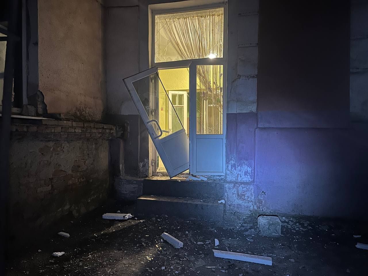 Повреждена инфраструктура, дома и авто: появились данные о последствиях удара РФ по Кривому Рогу. Фото и видео