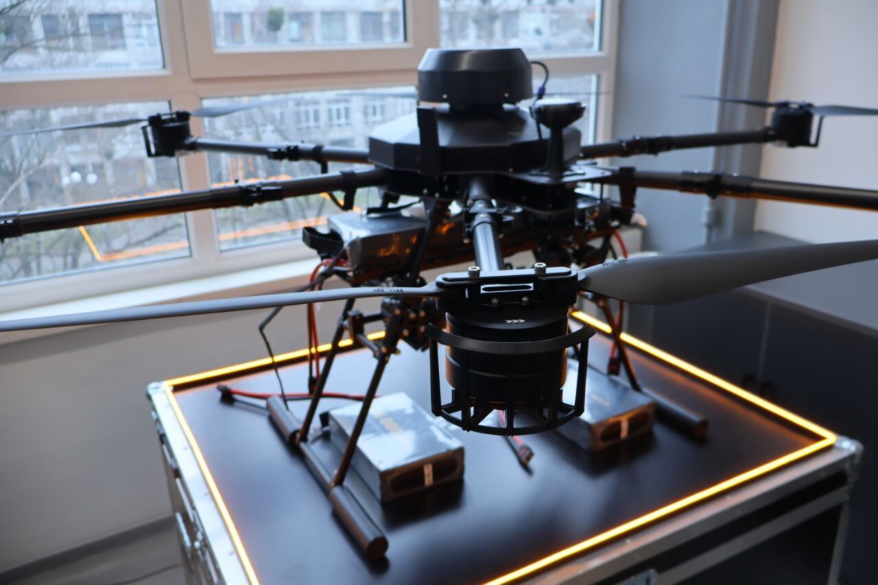 "80% у всіх дронах – це зв'язок": у Києві в КПІ відкрили нову спеціалізовану лабораторію для підготовки інженерів майбутнього. Подробиці, фото та відео