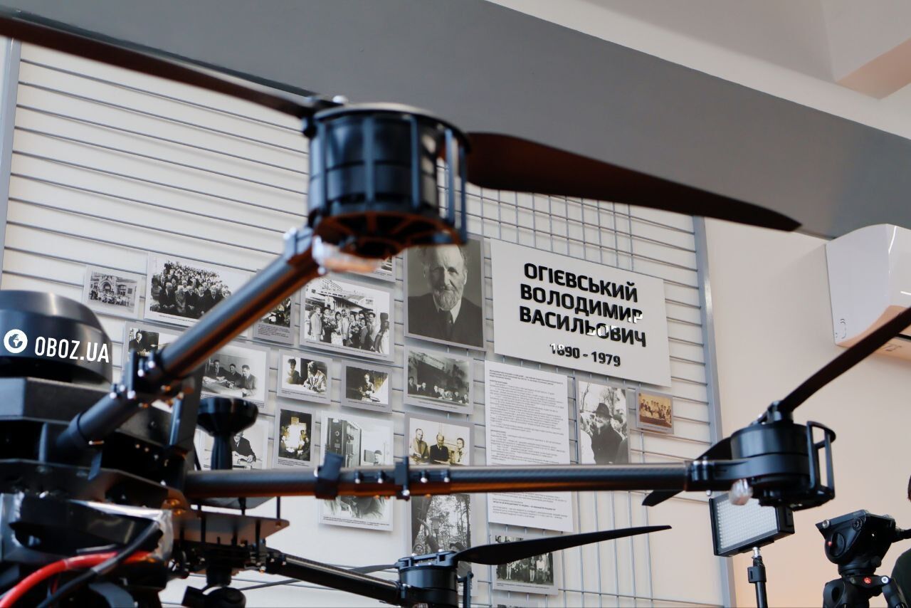 "80% у всіх дронах – це зв'язок": у Києві в КПІ відкрили нову спеціалізовану лабораторію для підготовки інженерів майбутнього. Подробиці, фото та відео