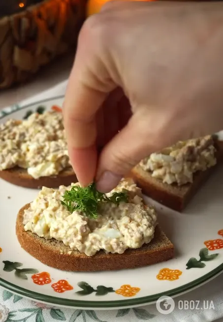 Из чего сделать вкусную и изысканную намазку на хлеб: рецепт закуски за 5 минут