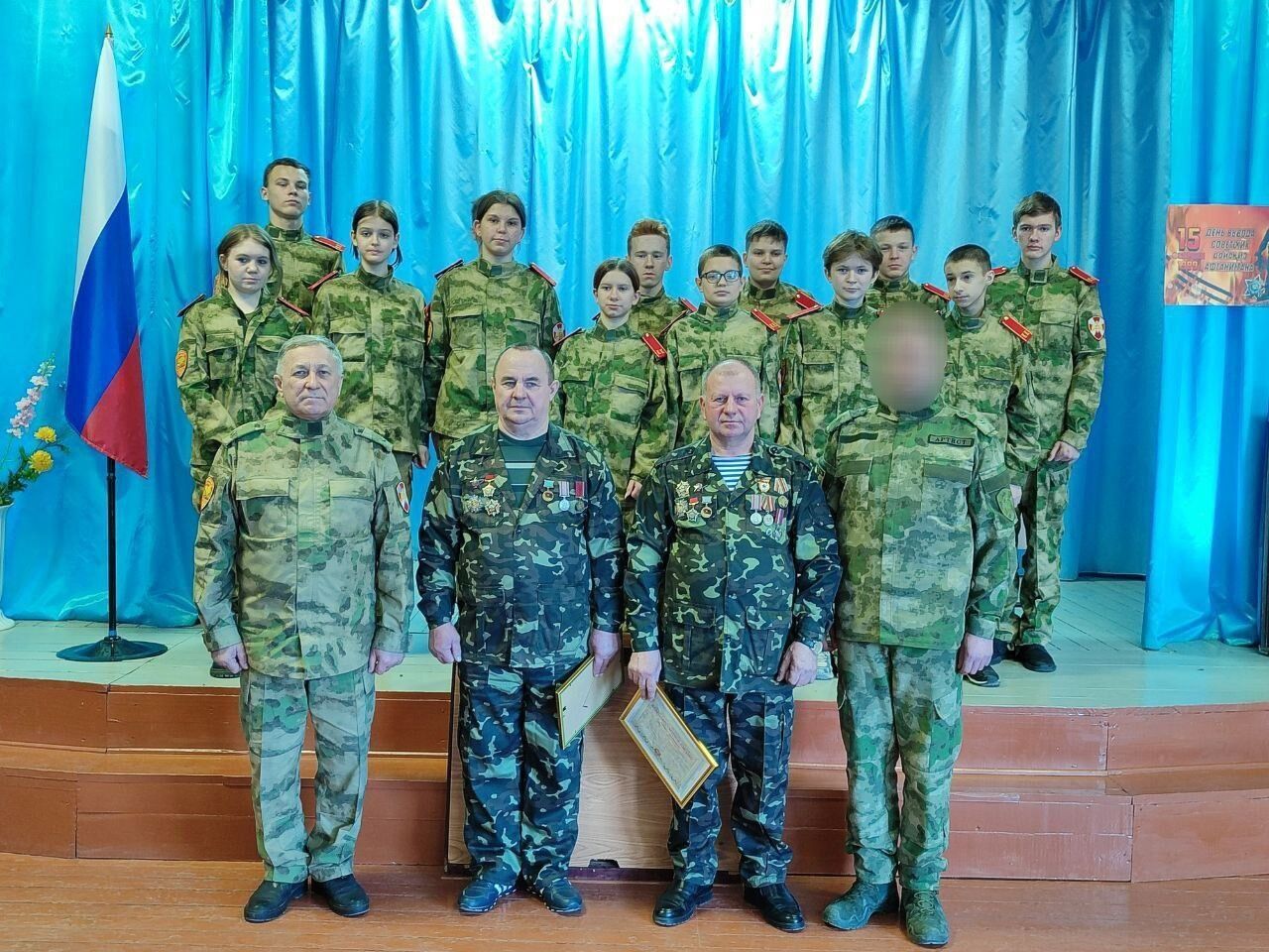 Оккупанты устроили украинским детям на Херсонщине промывку мозгов в день "афганцев". Фото