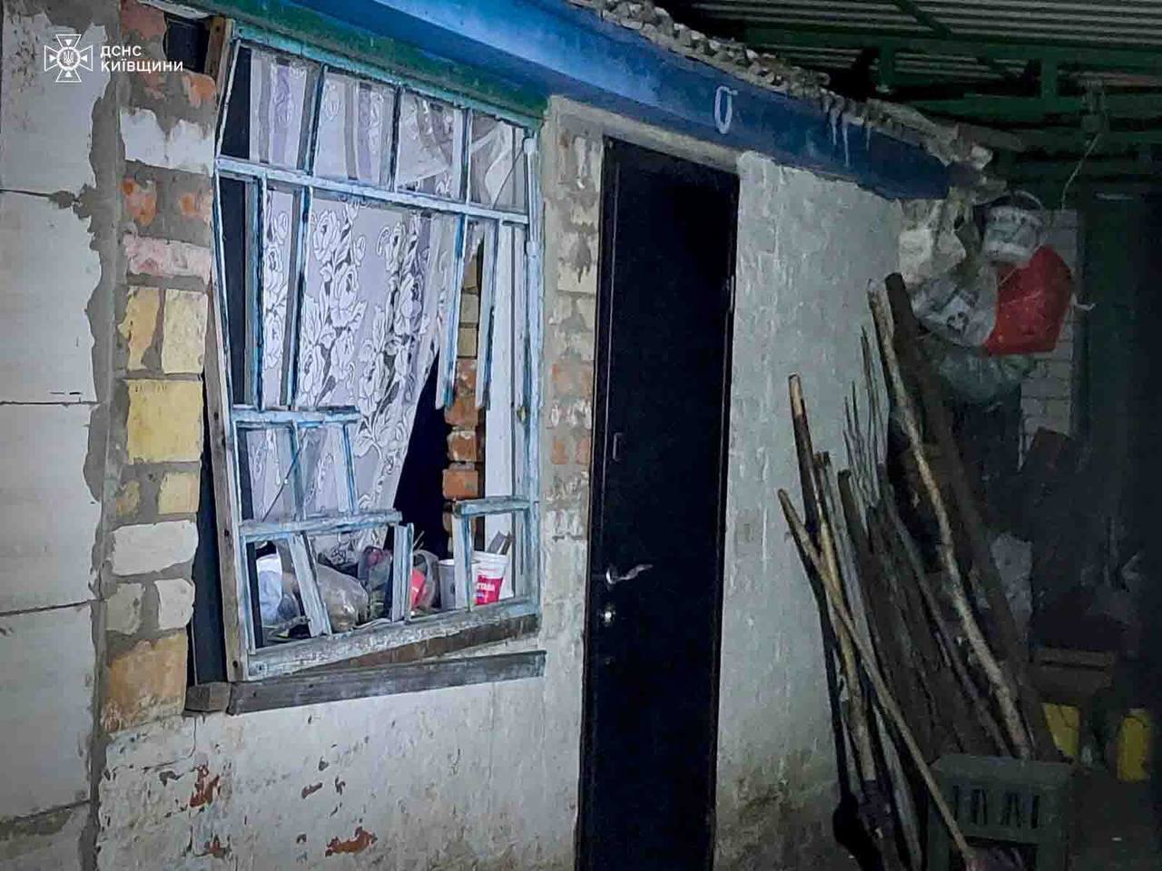 Враг атаковал Киевщину "Шахедами", есть сбитые цели: фото последствий