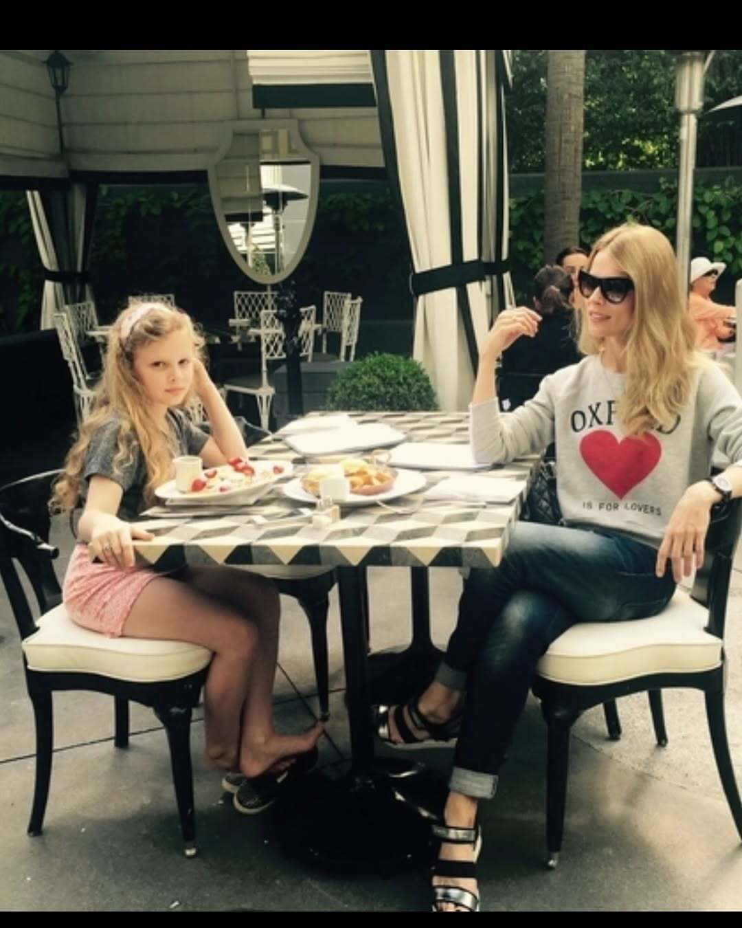 "Не впізнати": Оля Фреймут замилувала мережу фото 19-річної доньки, яка не живе в Україні 