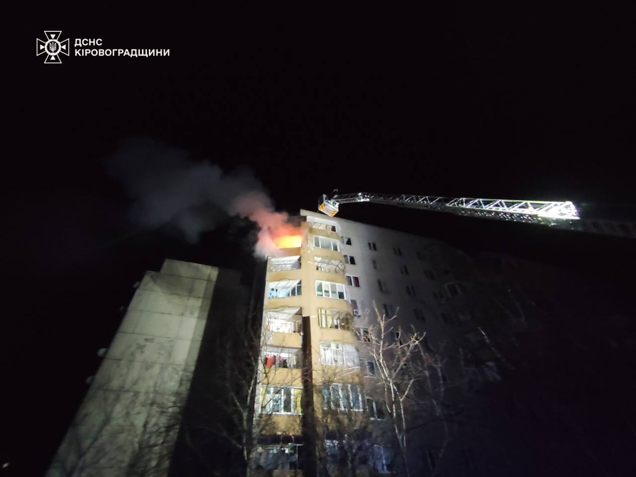 В Кировоградской области вражеский дрон попал в многоэтажку: пострадали мать и двое детей. Фото и видео