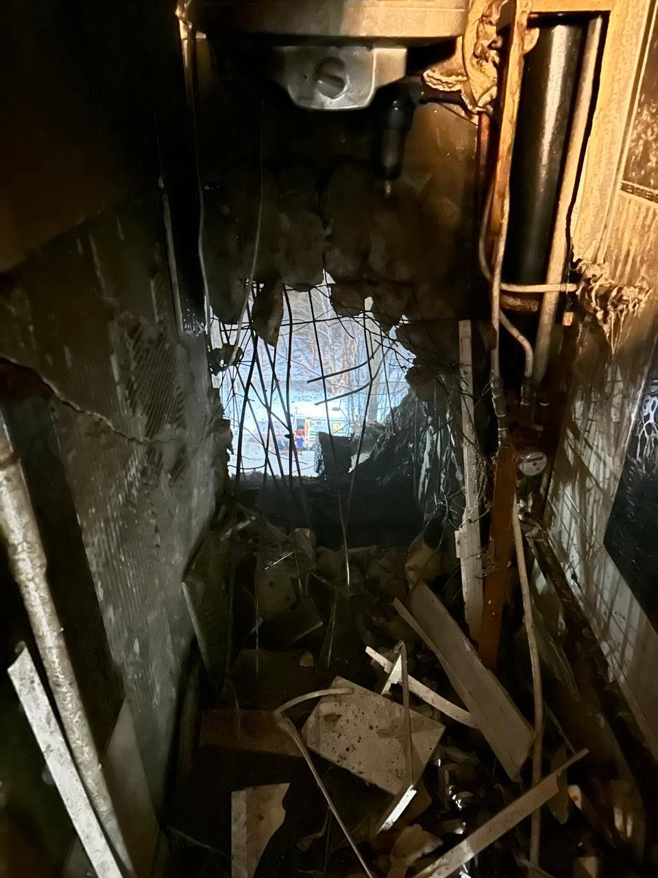 В Кировоградской области вражеский дрон попал в многоэтажку: пострадали мать и двое детей. Фото и видео