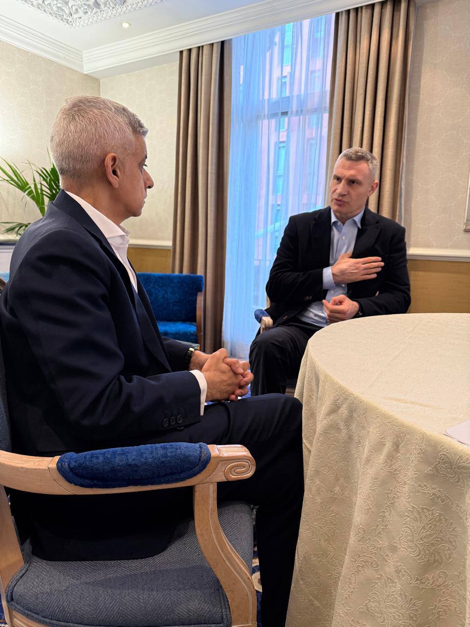 Обсудили помощь в восстановлении Киева и Украины: Кличко встретился с мэром Лондона Ханом