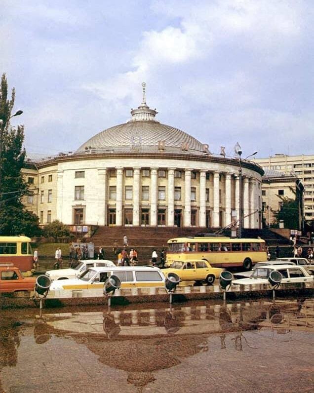 В сети показали, как выглядела центральная часть Киева в 1987 году. Архивные фото