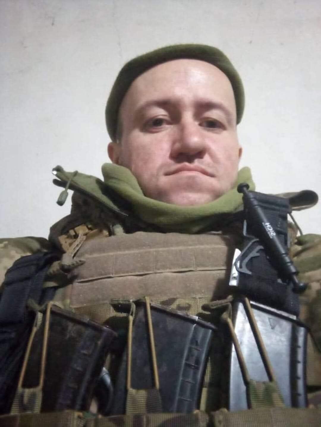 Майже рік вважався зниклим безвісти: на Київщині попрощалися із захисником, який загинув у боях на Донеччині. Фото