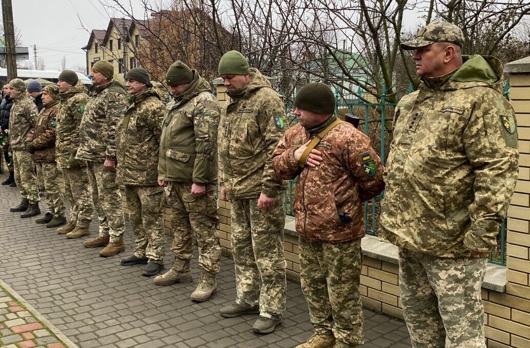 Был и пехотинцем, и штурмовиком: на Полтавщине в последний путь провели погибшего воина Владислава Лозинского