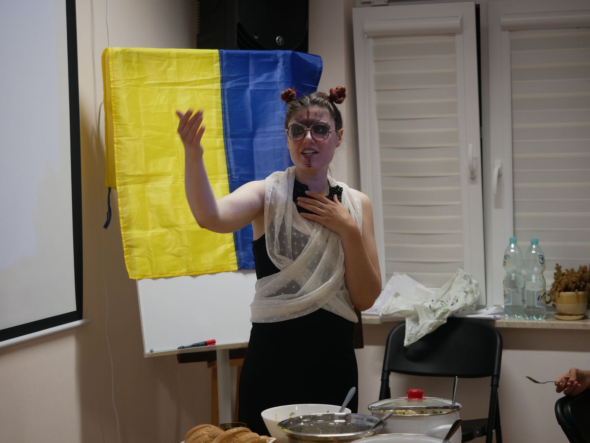Унаслідок російського обстрілу Полтави загинула акторка Анастасія Кольвах: її чоловік служить у ЗСУ