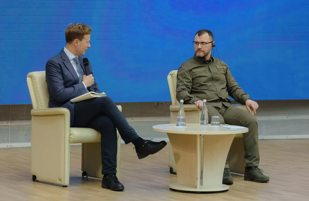 Почти все школы в Украине имеют кнопки вызова полиции: глава МВД рассказал о безопасности в учебных заведениях