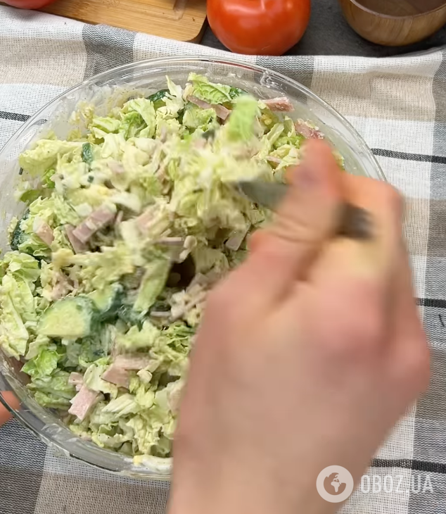 Салат из пекинской капусты