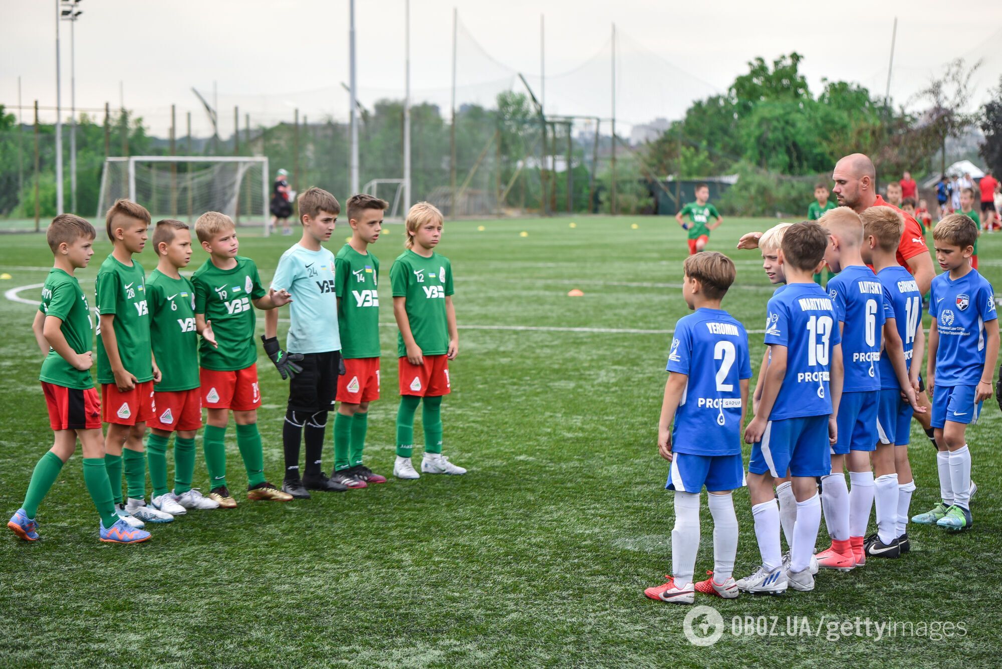 Может ли тренер в спортивном клубе разговаривать с детьми на русском языке: ответ юриста