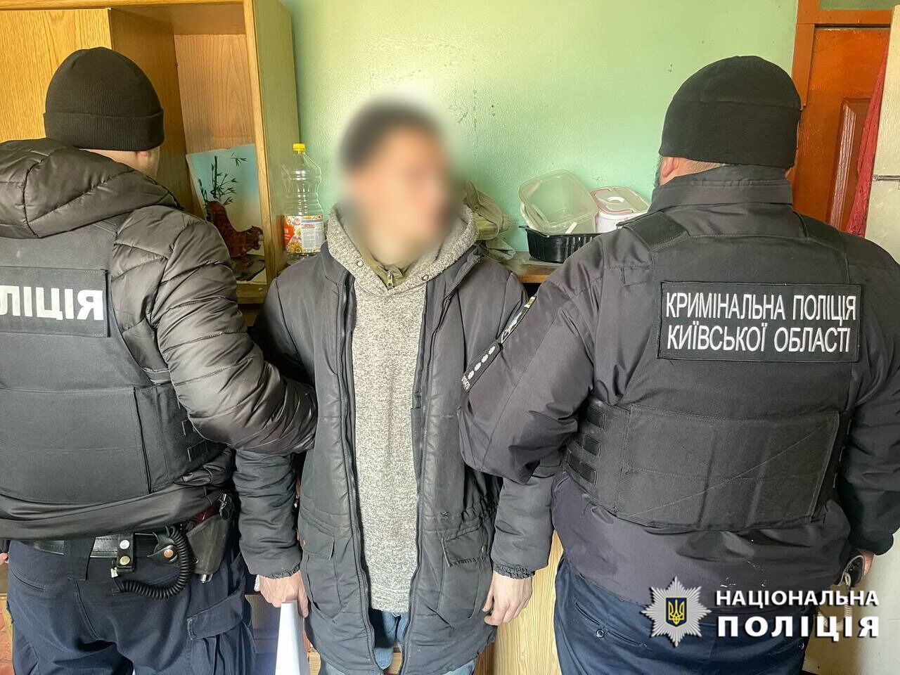Готовили взрывное устройство для подрыва ТЦК в Киевской области: Нацполиция и СБУ задержали злоумышленников. Фото и видео