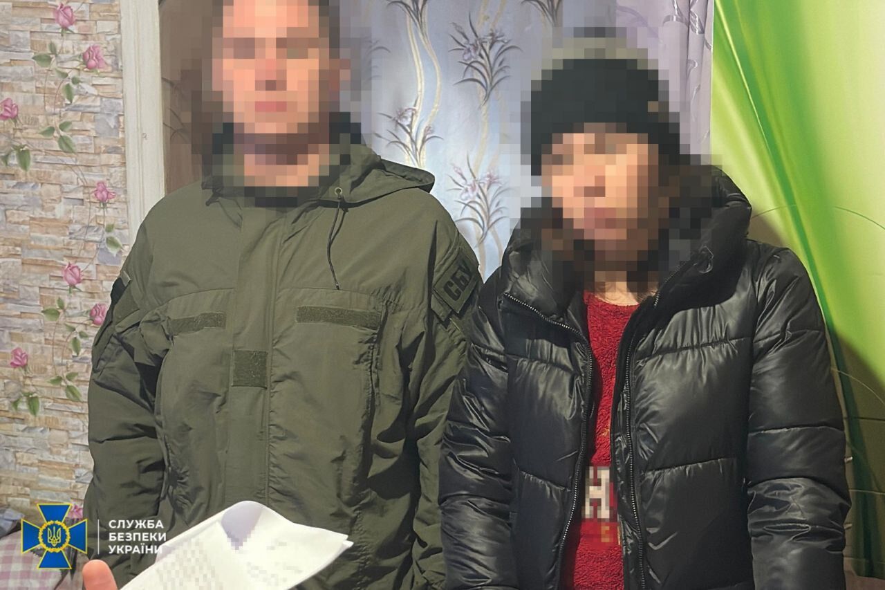Діяли окремо: СБУ затримала двох агенток ФСБ, які коригували авіаудари по оборонцях Донеччини. Фото 